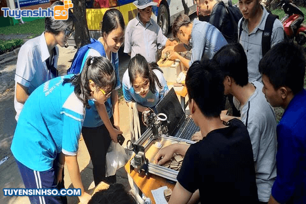 Chỉ tiêu Bet888com game nổ hũ uy tín và Bet88011 Casino & Thể Thao Link Mới năm 2019 của Trường ĐH Sư phạm Kỹ thuật TP.HCM