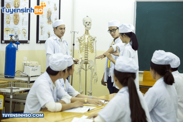 Cho phép liên thông từ trung cấp, CĐ lên thạc sĩ ngành dược