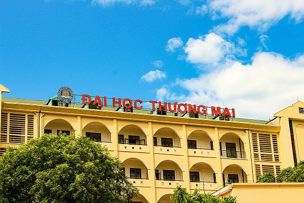 ĐH Thương mại: Điểm chuẩn 2021 có thể tăng nhẹ 0,25-0,5 điểm