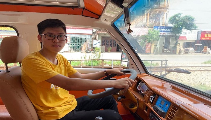 Nam sinh lớp 12 ở Nam Định chế tạo ô tô năng lượng mặt trời