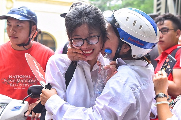 Kinh nghiệm đi thi THPT quốc gia 2020 giúp bạn vượt qua kỳ thi suôn sẻ