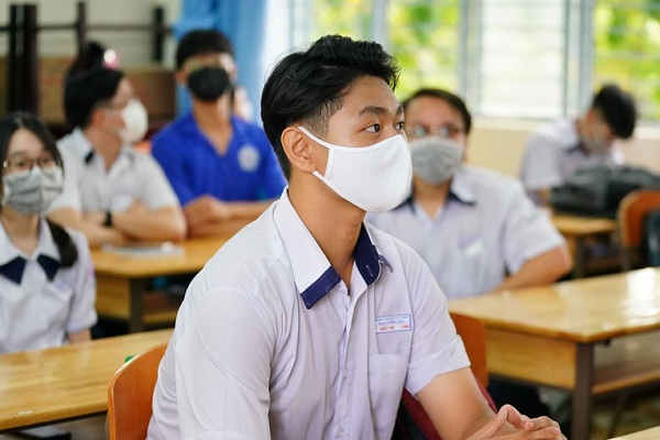 Lưu ý gì để không trượt ĐH chỉ vì điều kiện học bạ dù thừa điểm chuẩn?