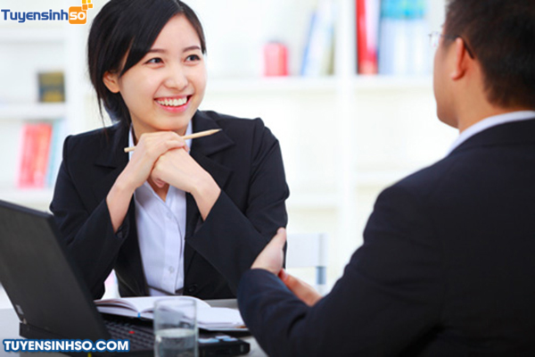 Những ngành nghề rộng mở cho người giỏi Văn