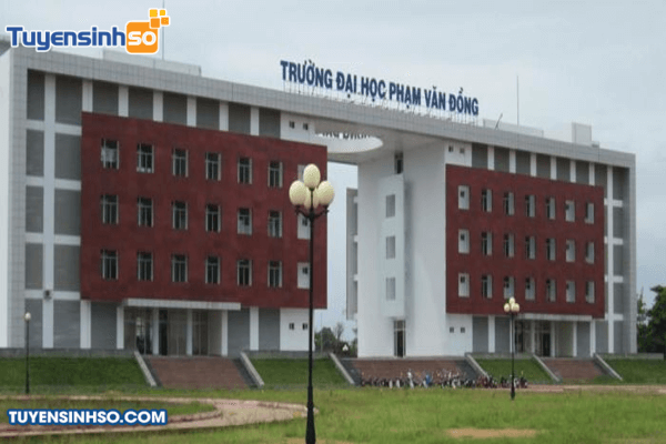 Quảng Ngãi tính chuyển Trường ĐH Phạm Văn Đồng thành tư thục