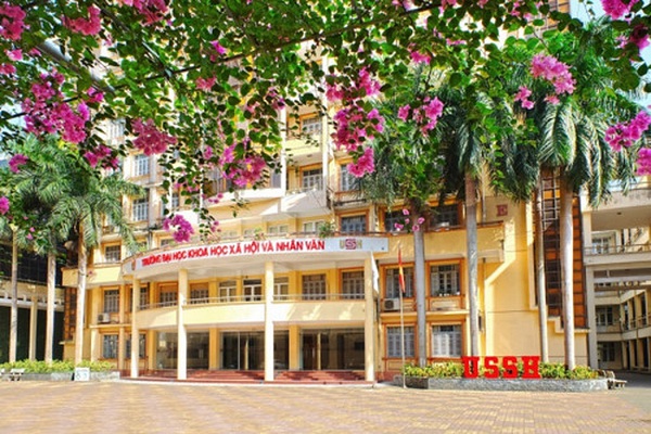 Thành lập trường THPT chuyên Khoa học Xã hội và Nhân văn