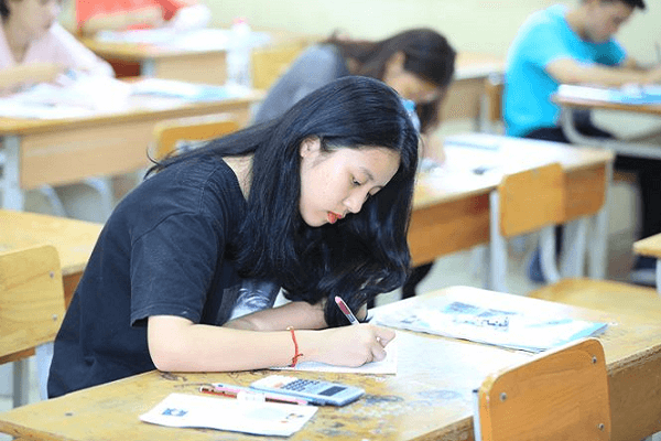 Thứ trưởng Bộ GD&ĐT: Sẽ khó có mưa điểm 10 trong kỳ thi THPT quốc gia 2019